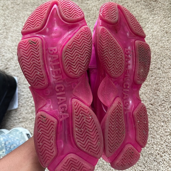 Balenciaga Triple S Runners - Picture 2 of 4